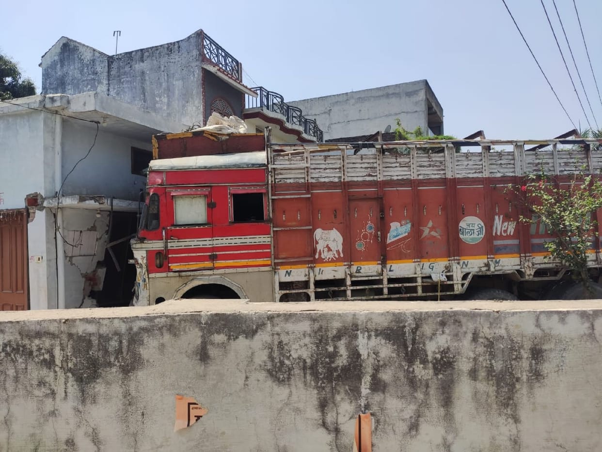 Truck entered into the house after breaking the boundary