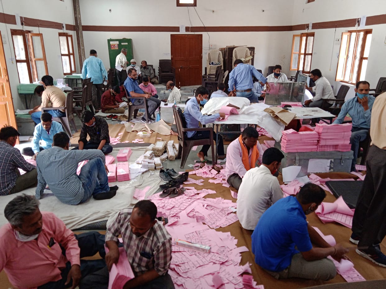 Kovid guideline not followed during ballot counting