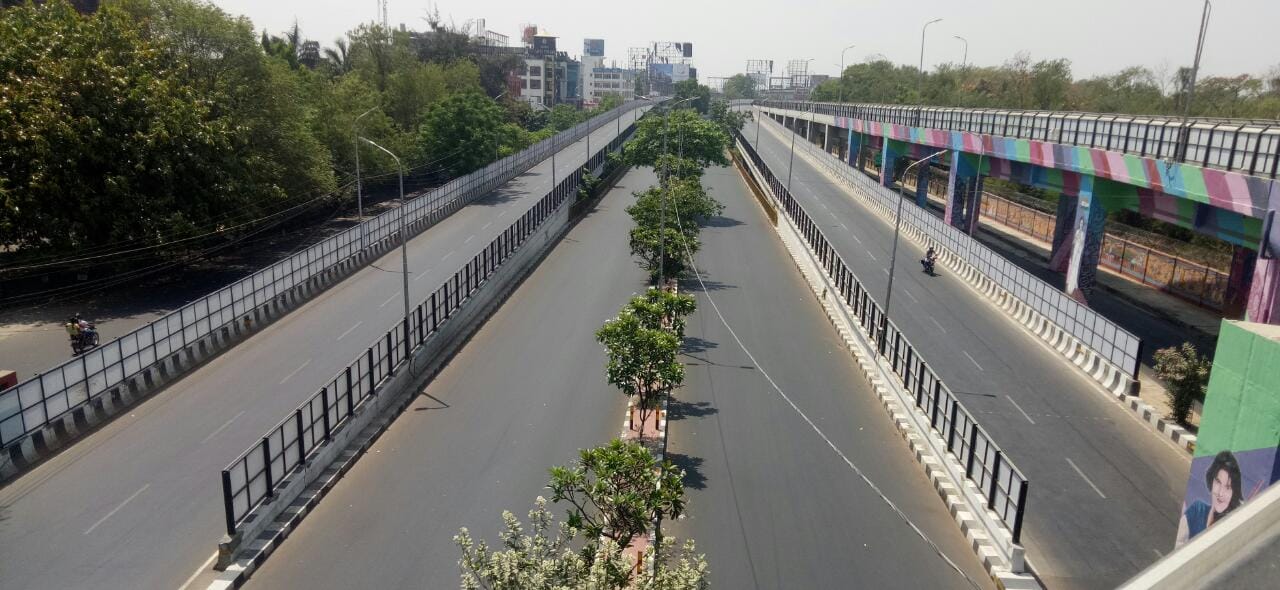 Corona curfew continue for 35 hours in Uttar Pradesh.