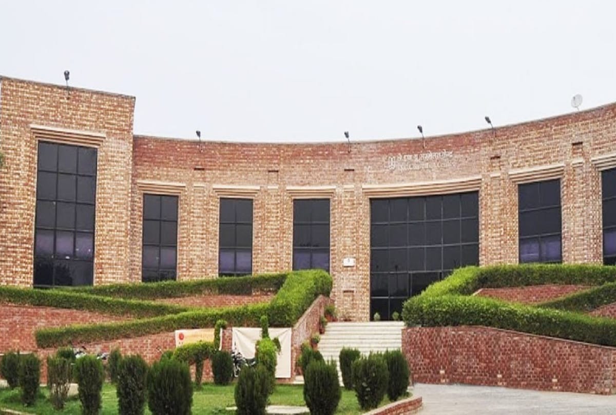 jnu campus to open for all phd final year students from monday