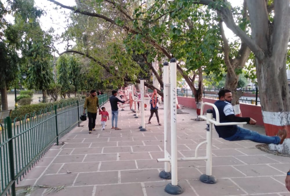 Dehradun Gandhi Park No entry ban imposed since Corona time  period Uttarakhand news in hindi