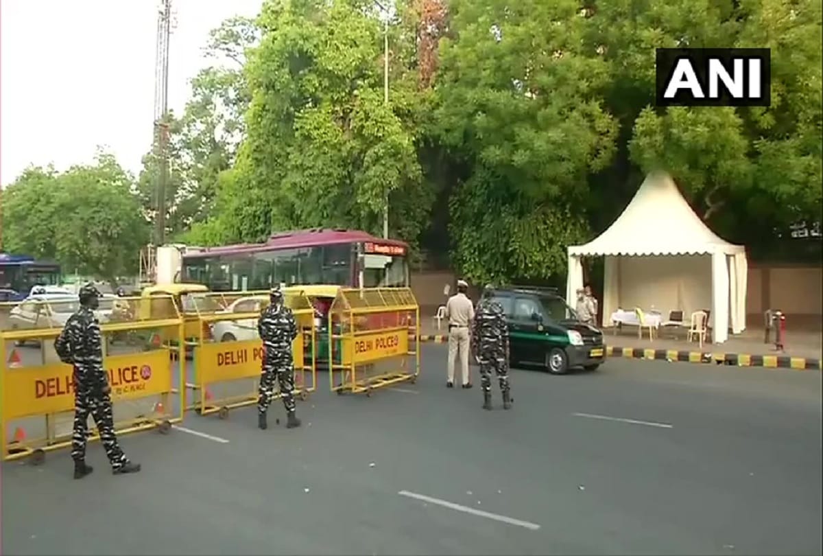 Second day of weekend curfew in Delhi amidst increased spike of corona