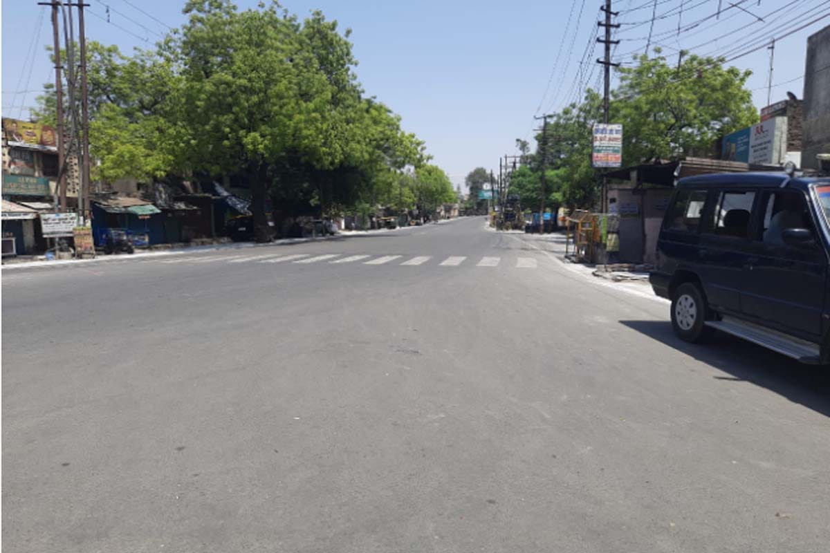 Unlock in UP: Now only four districts of Uttar Pradesh are under corona curfew.