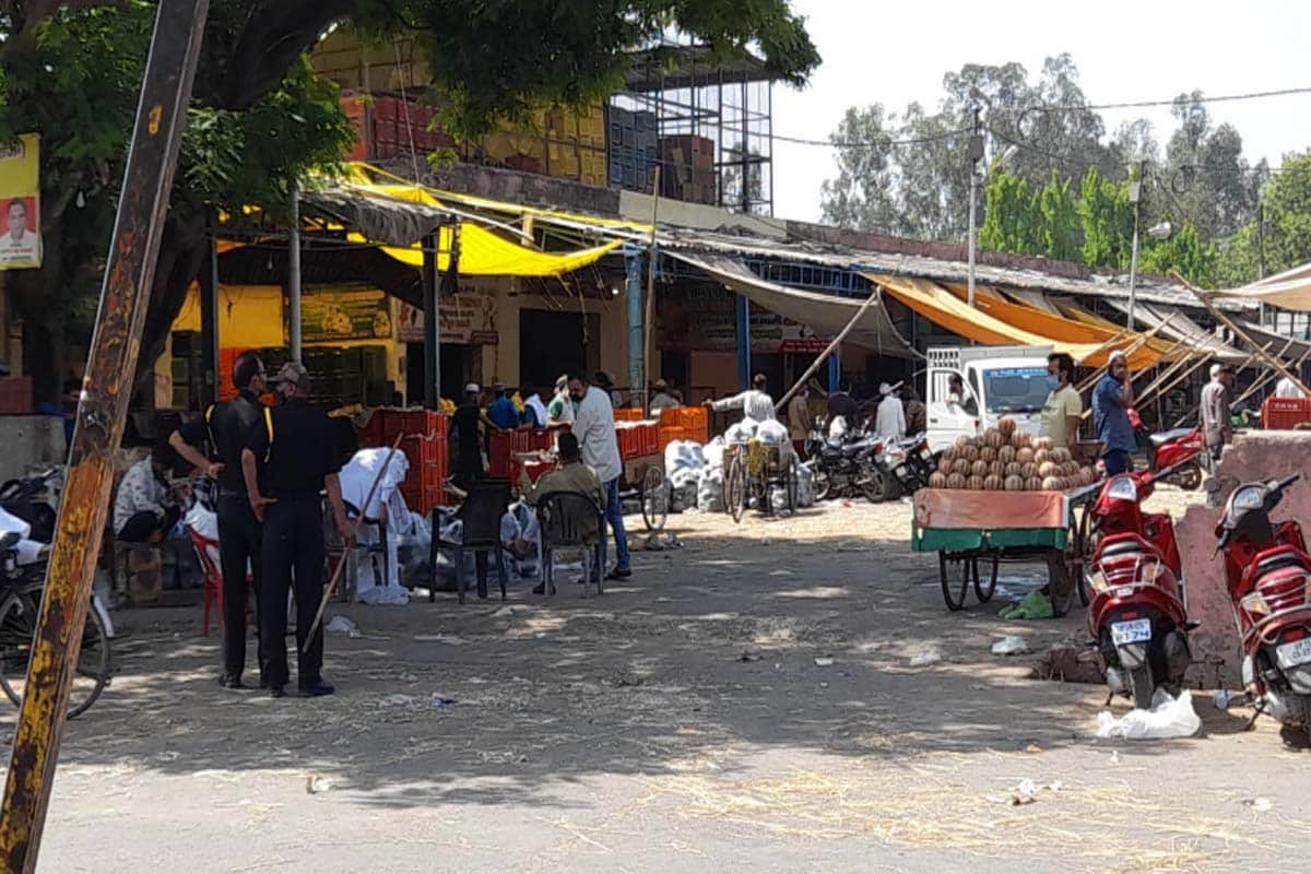 Meerut coronavirus cases covid 19 pandemic in up news update:, cop died due to corona