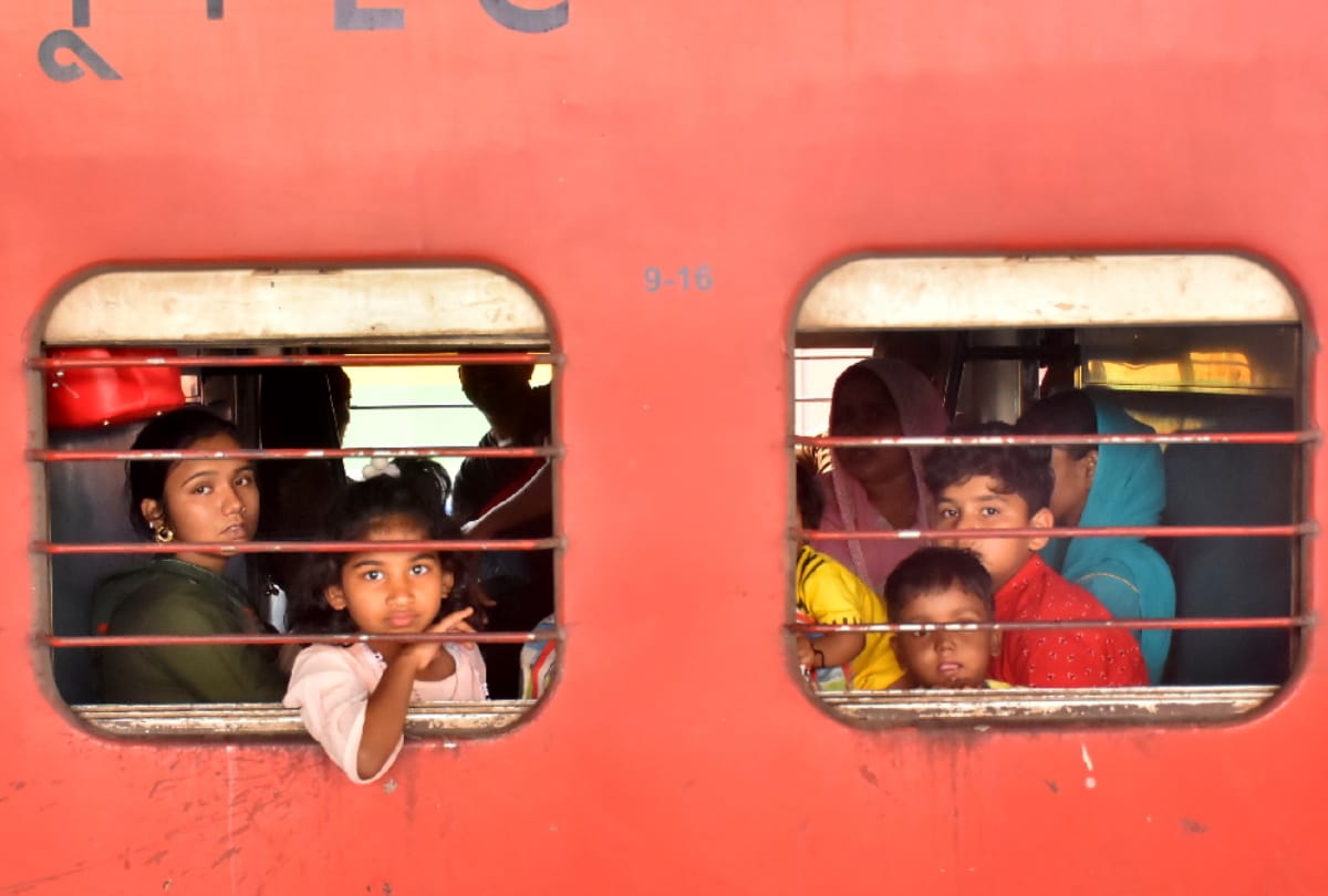 Gorakhpur weekend lockdown night curfew timing restrictions gorakhpur Migrant workers return home