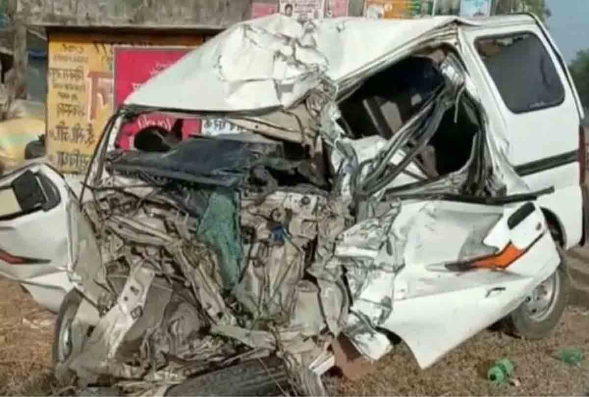 road accident in chitrakoot, four died and five injured