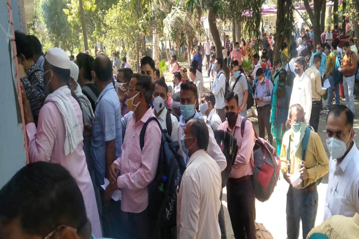 UP: Polling parties left for polling booths, followed No social distance