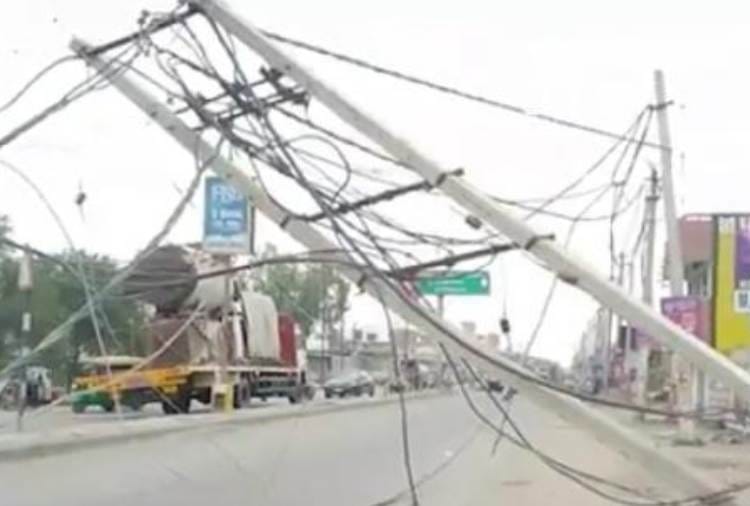 Electric wires and poles broken by truck on Banur Kharar highway in Punjab