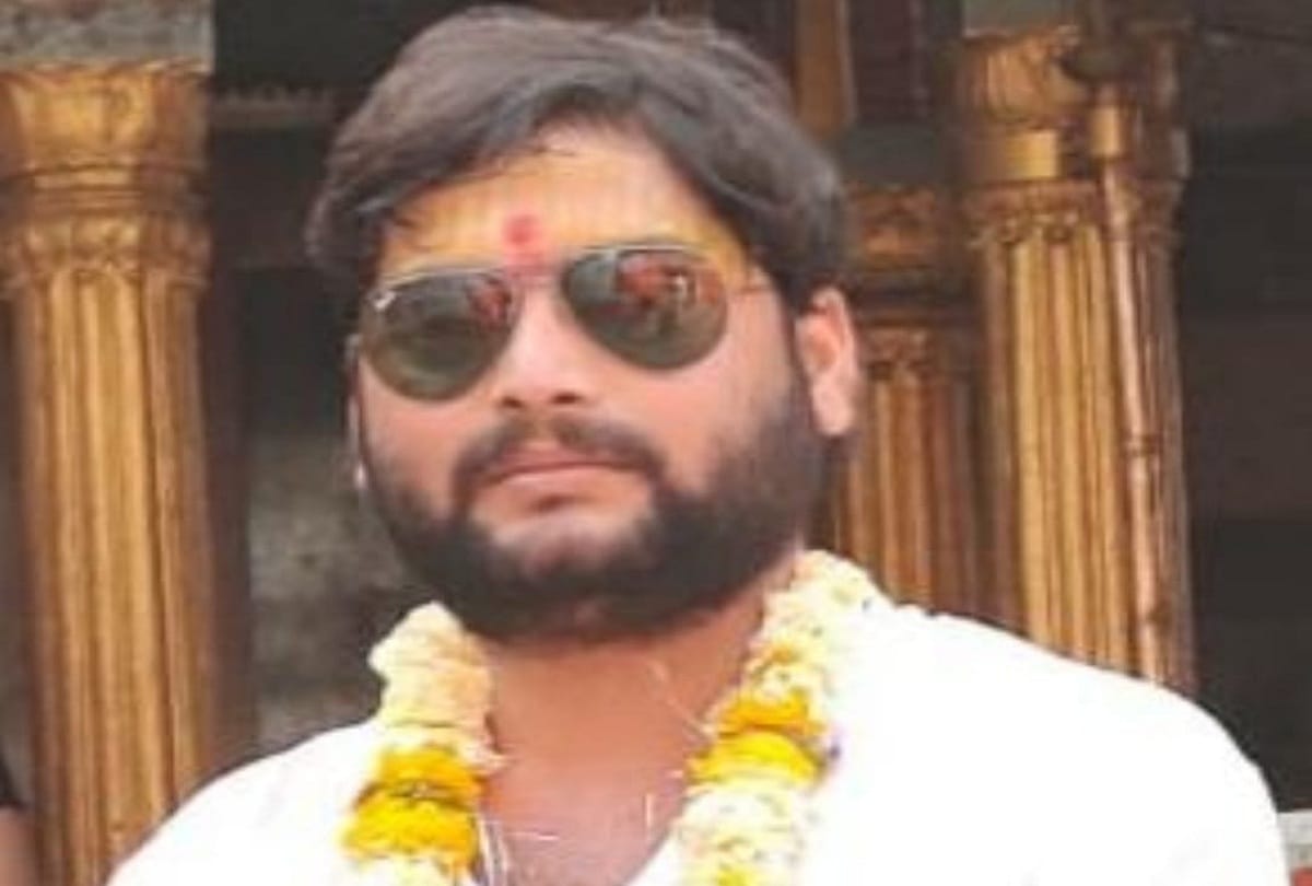 contractor shot dead, body found 100 meters away from home in Varanasi
