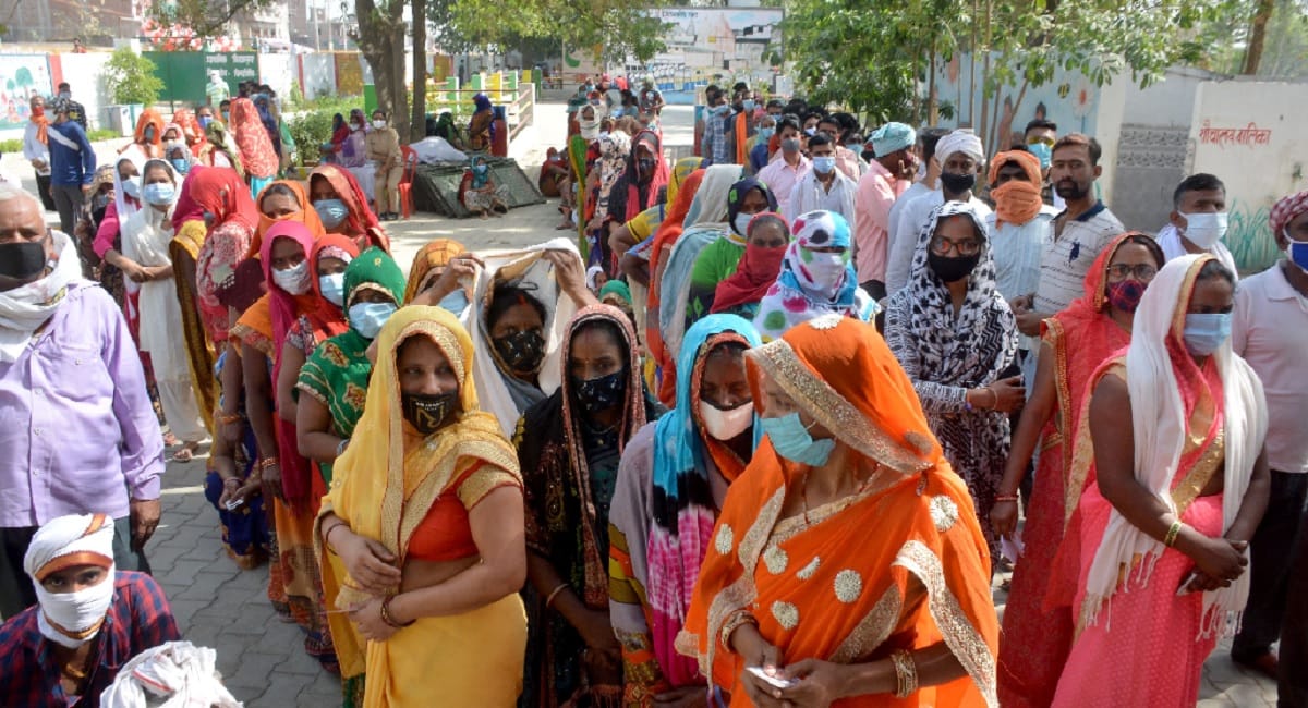 Varanasi: Outrage over polling stations being made far away, writing a letter to the DM demanding changes