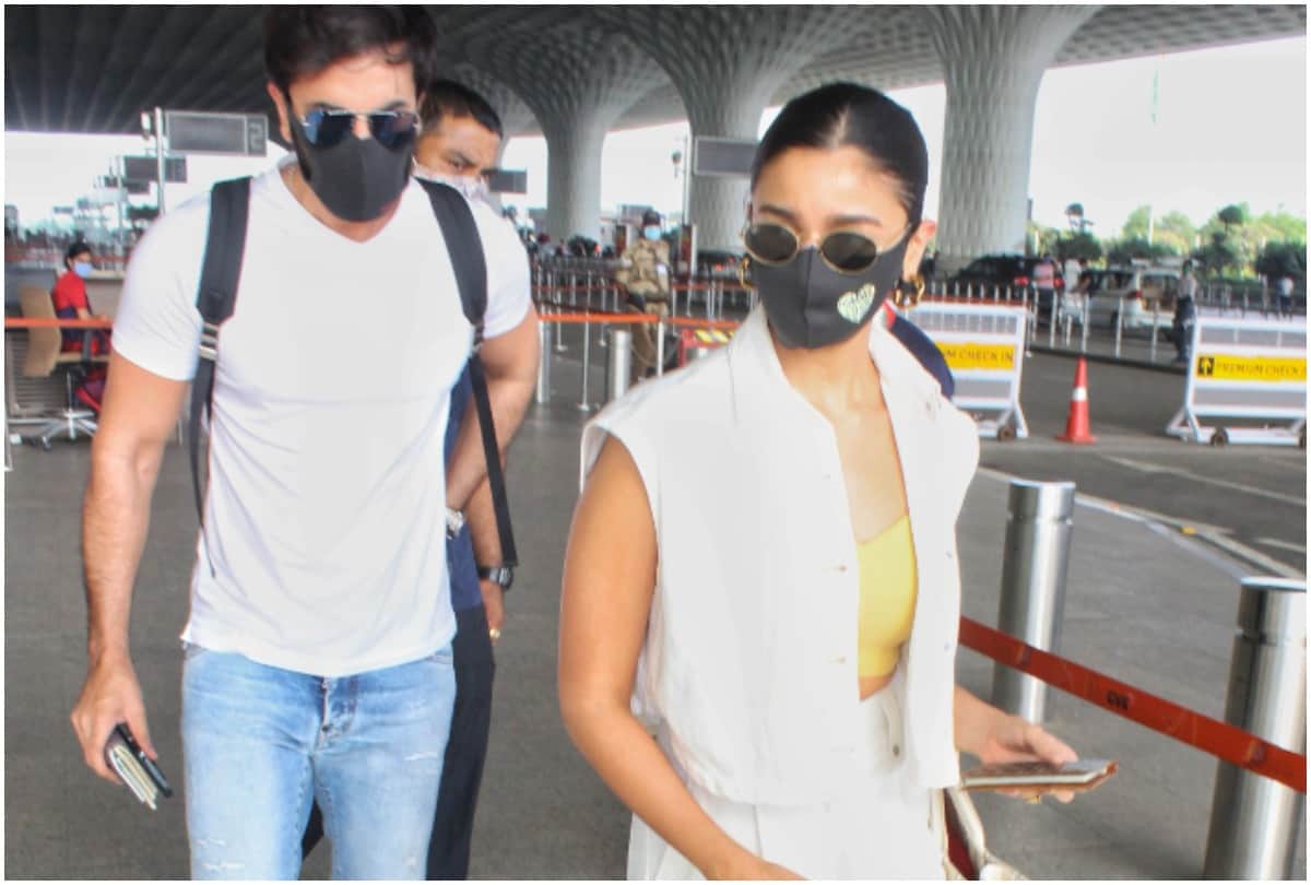 Alia bhatt and Ranbir kapoor spotted at mumbai airport for visiting maldives in pandemic got trolled by users