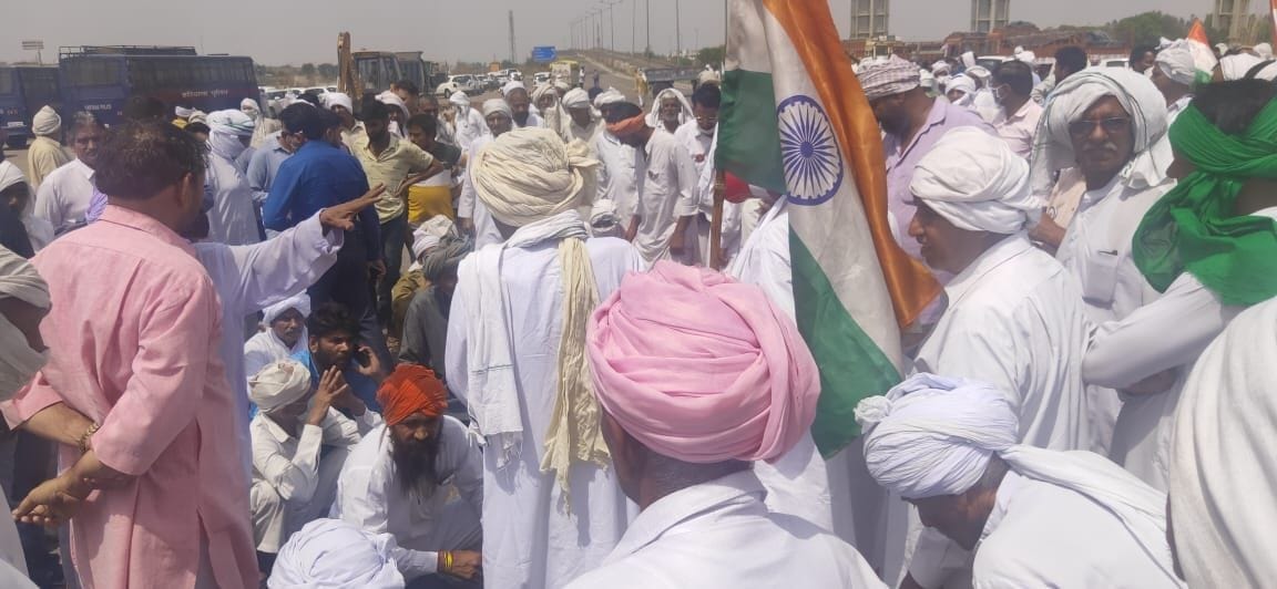 farmers protest, toll free, agriculture law