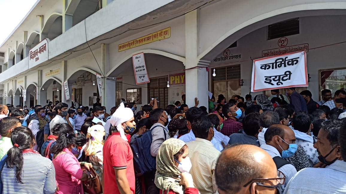 Crowds gathered to collect duty letters