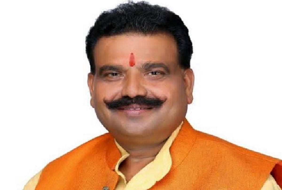 UP nawabganj bjp mla kesar singh gangwar died of corona in noida hospital