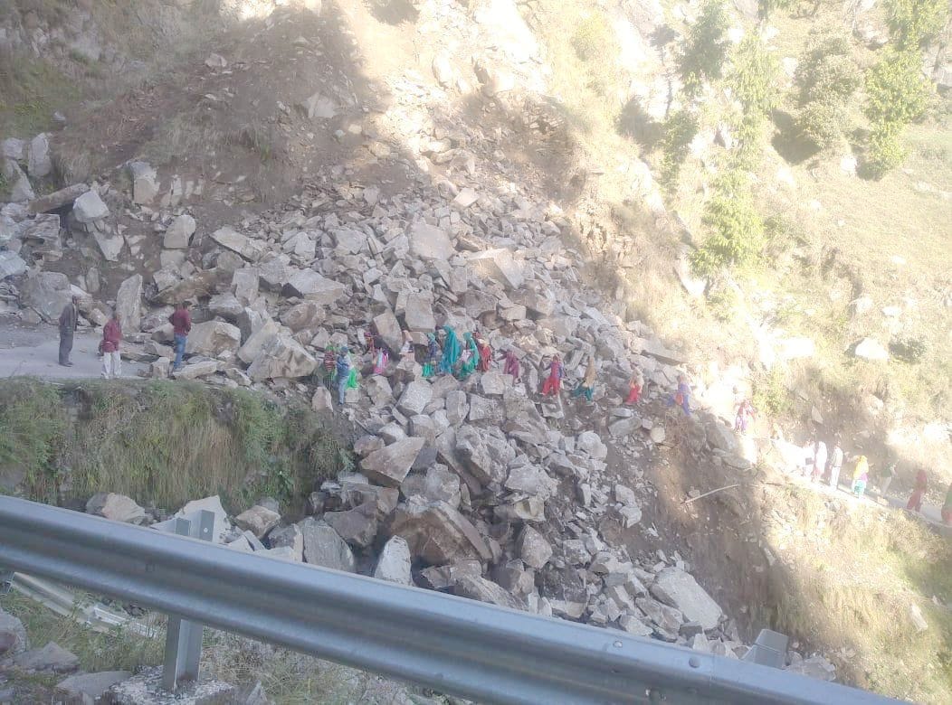 landsliding on Chamba-Jot Road