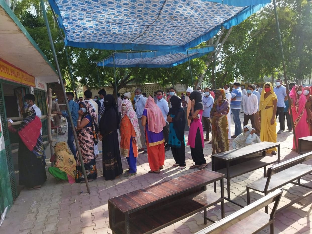 Women vote first, then burn the stove