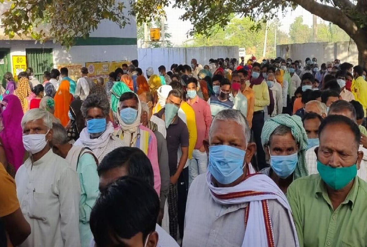 up panchayat election 2021, voters, up panchayat chunav 2021, senior citizens