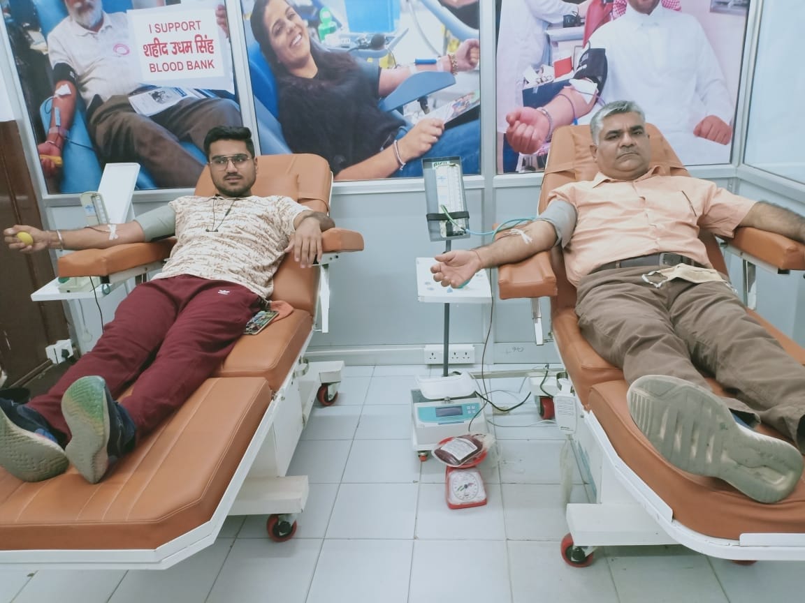 Father and son saved the patient's life by giving blood in Yamunanagar