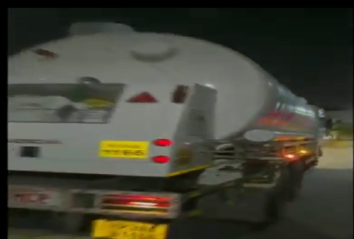 Delhi Police created green corridor to transport Oxygen tankers to save 235 corona patient lives 