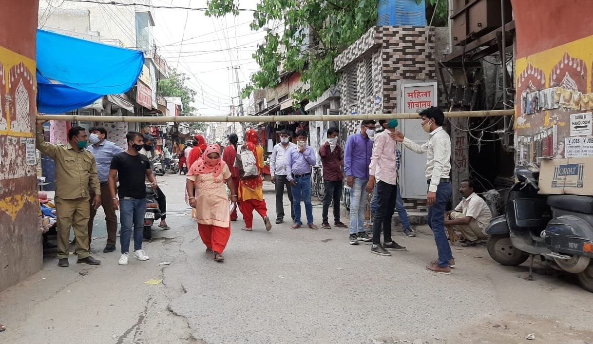 Four infected people, including private school operator, died
