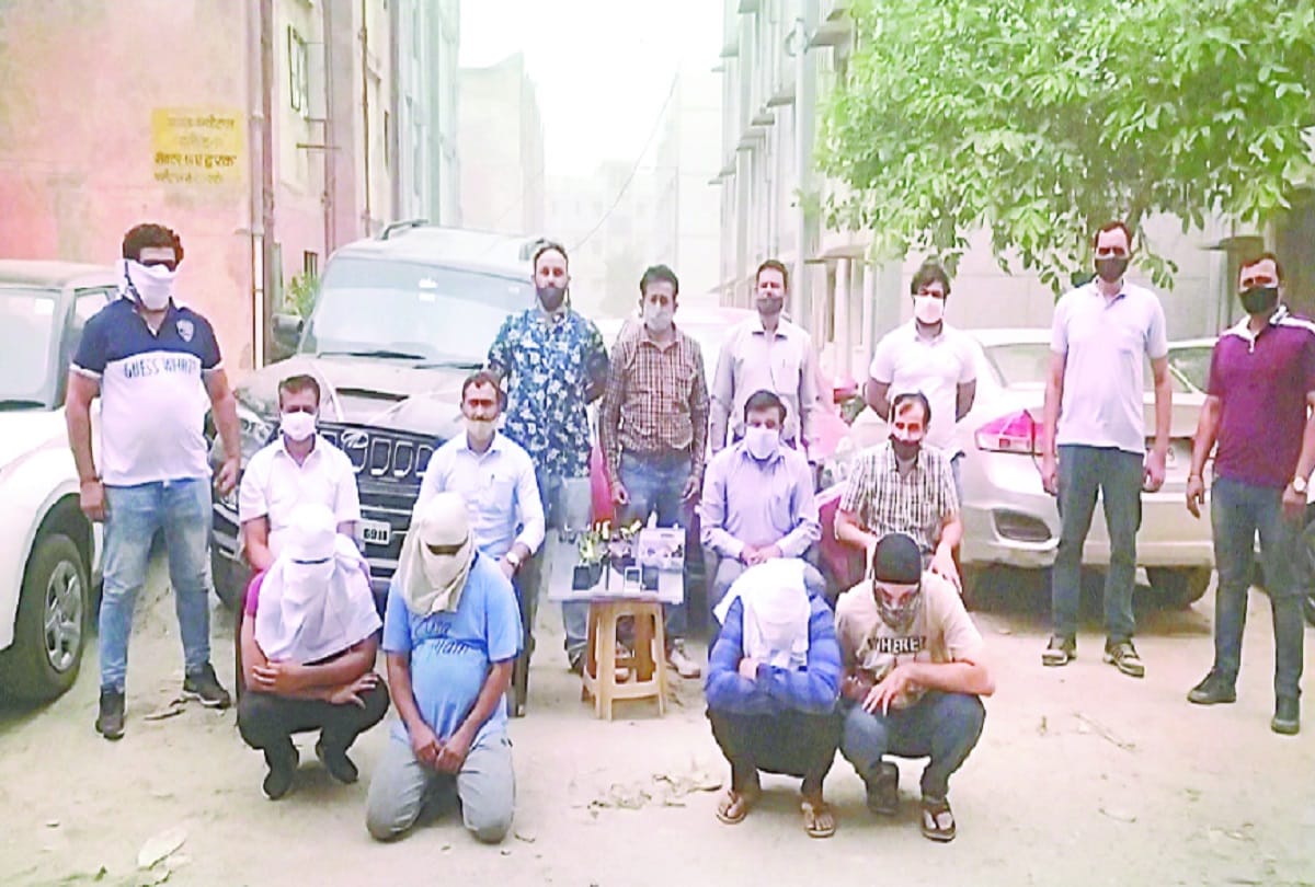 finance vehicles on fake documents then sell it six accused arrested