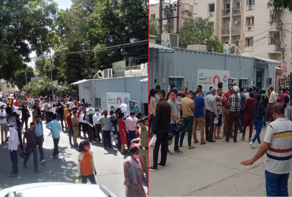 Coronavirus in Dehradun News: Crowd in Hospitals And Pathology lab for covid test Photos