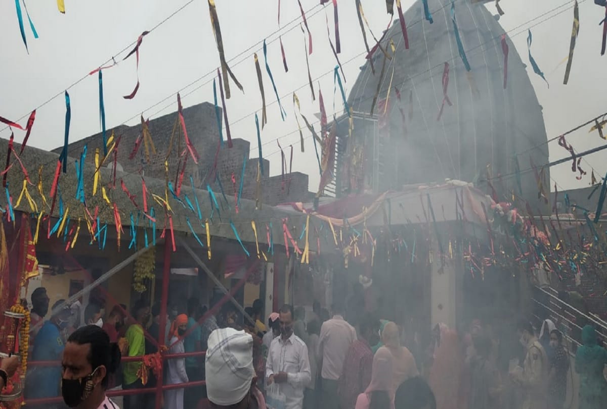 Jammu-Kashmir: Devotees visit bawe walli mata temple on the eve of ashtami