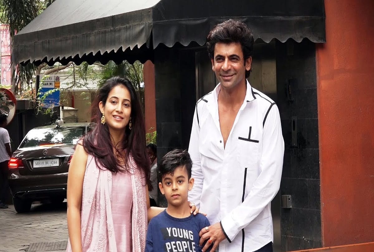 sunil grover wife aarti grover not less than any Bollywood actress, here latest pictures