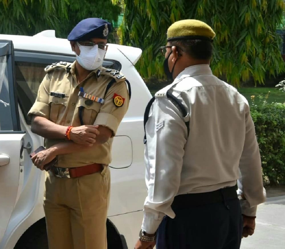 … And the Varanasi Police Commissioner asked how the head constable Mariyad Singh got scared