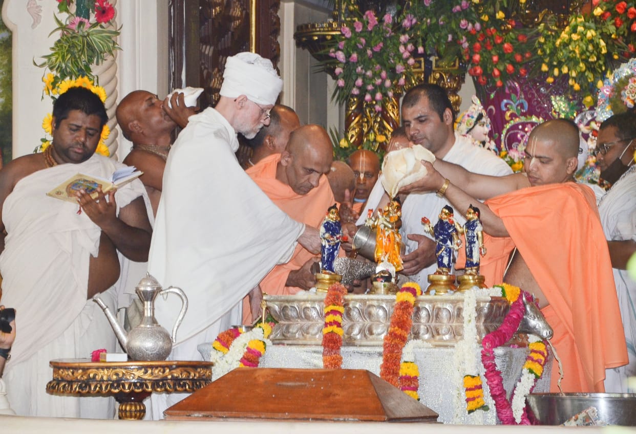Mathura: Religious rituals, sankirtan and hymns performed on Ram Navami