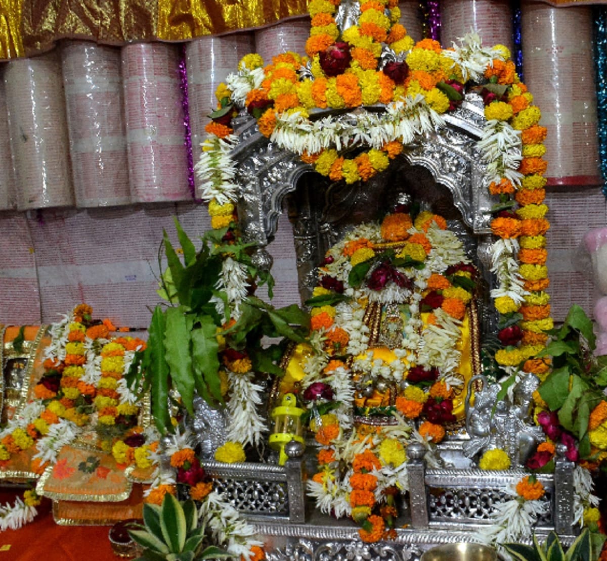 Ram Navami celebrated in homes due to corona infection in varanasi