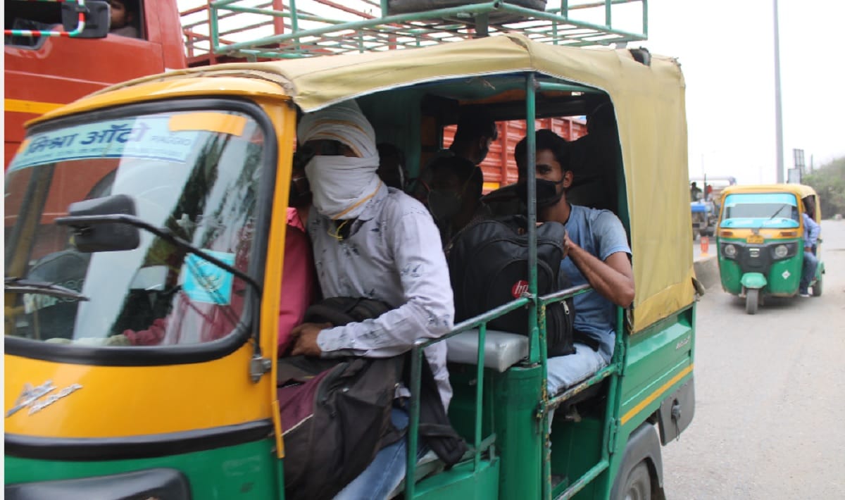 Auto drivers are risking lives due to little profit in the corona period in varanasi