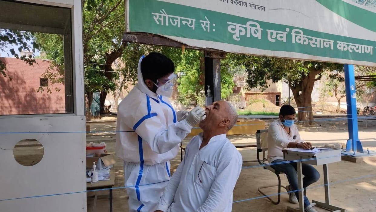 Three patients died of corona, one succumbed in ambulance, 240 infected