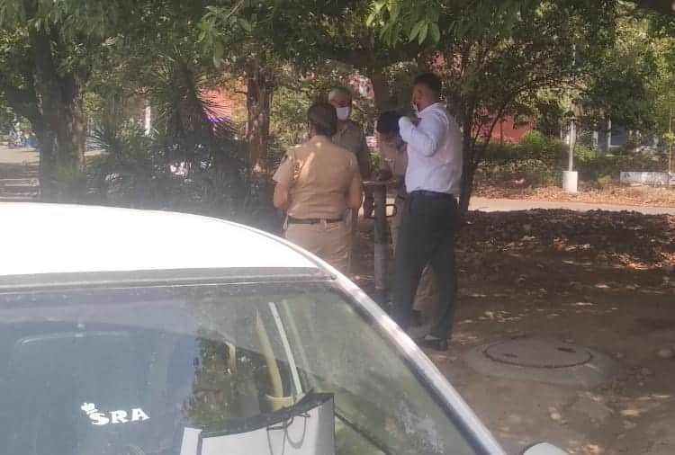 Police cut Challan of a Bride for not wearing Mask in Chandigarh