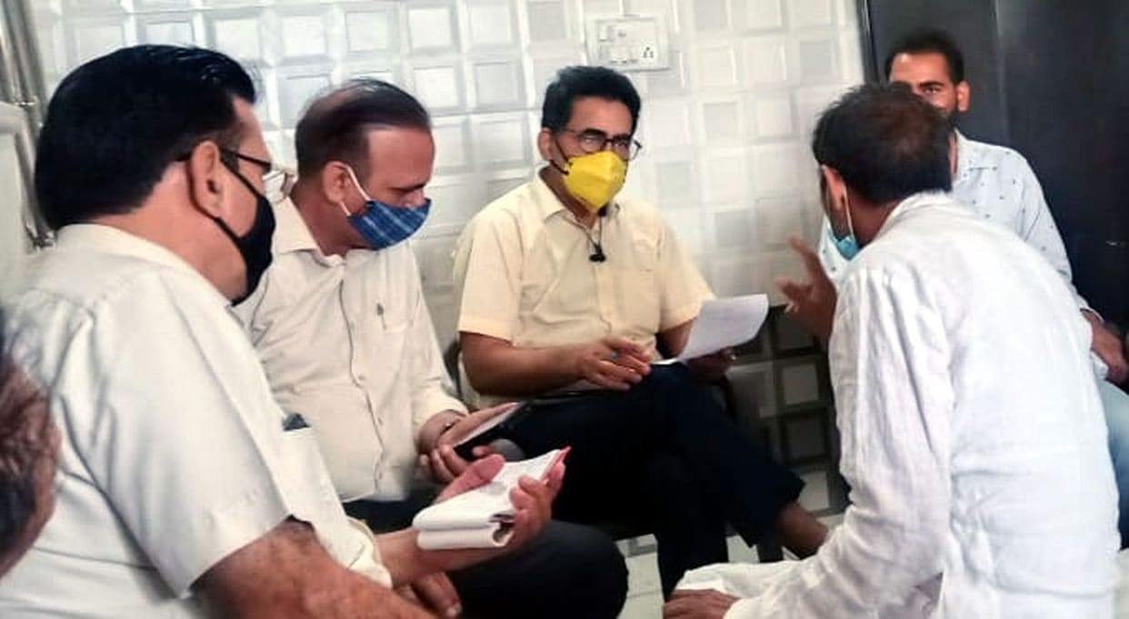 CM's flying squad knows the reality of wheat procurement in Kalayat Mandi