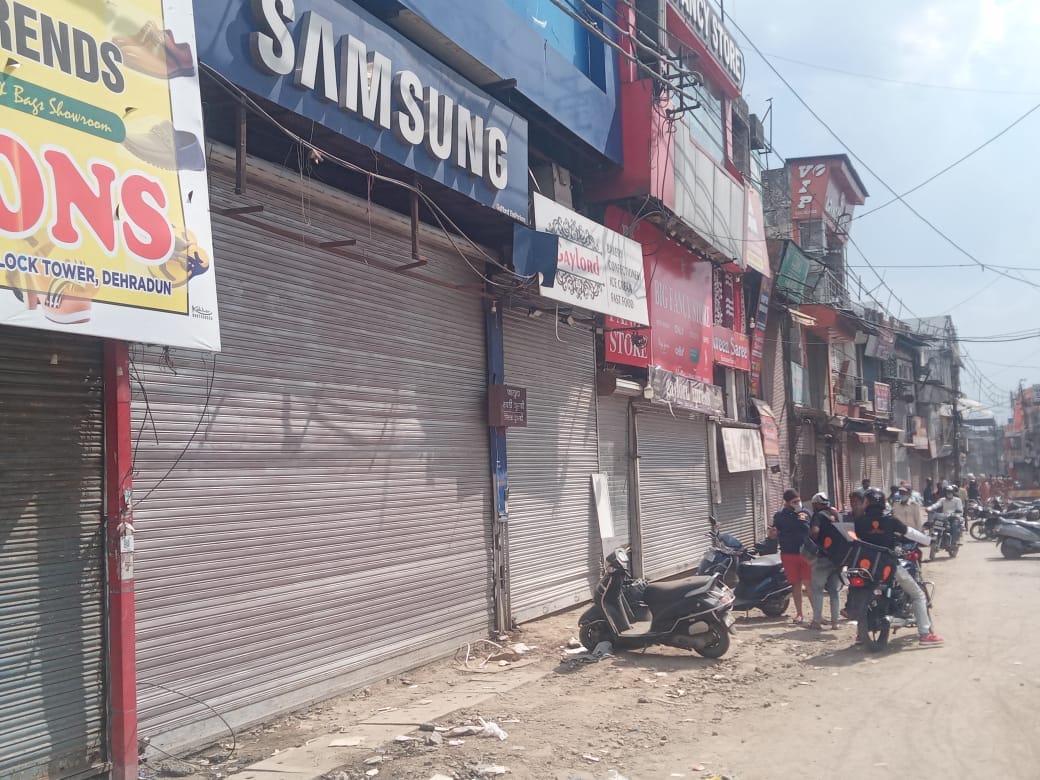 corona curfew in uttarakhand : shop closed in dehradun at 2 o clock in day time, watch photos