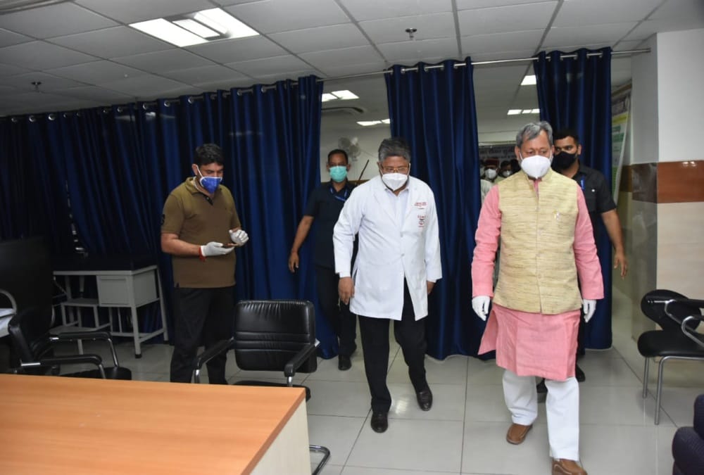Uttarakhand News: CM Tirath Singh Rawat Inspects Covid Care Centres and Hospitals