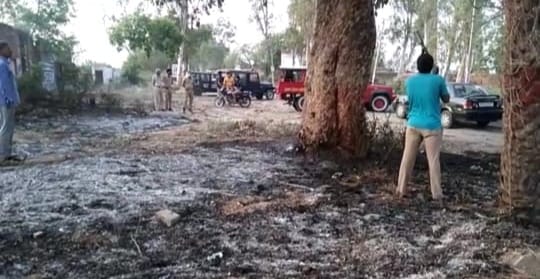 Fire in grass at two places along the road