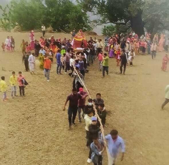 Khol de mata khol bhawani dharam kiwar ...