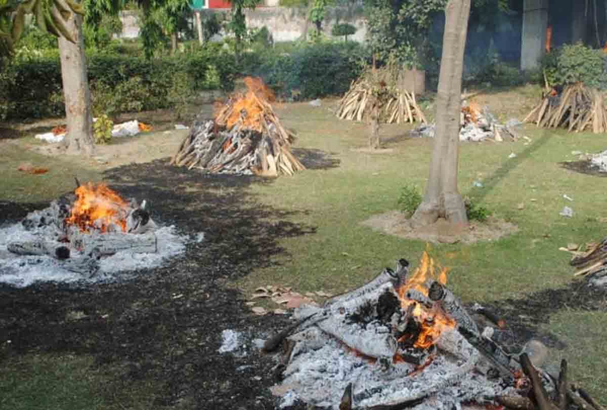 Record 476 funerals in one day in Kanpur