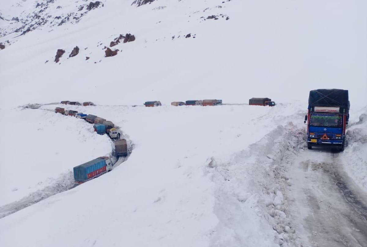 weather update himachal: Heavy snowfall in rohtang lahaul spiti Atal tunnel closed for traffic