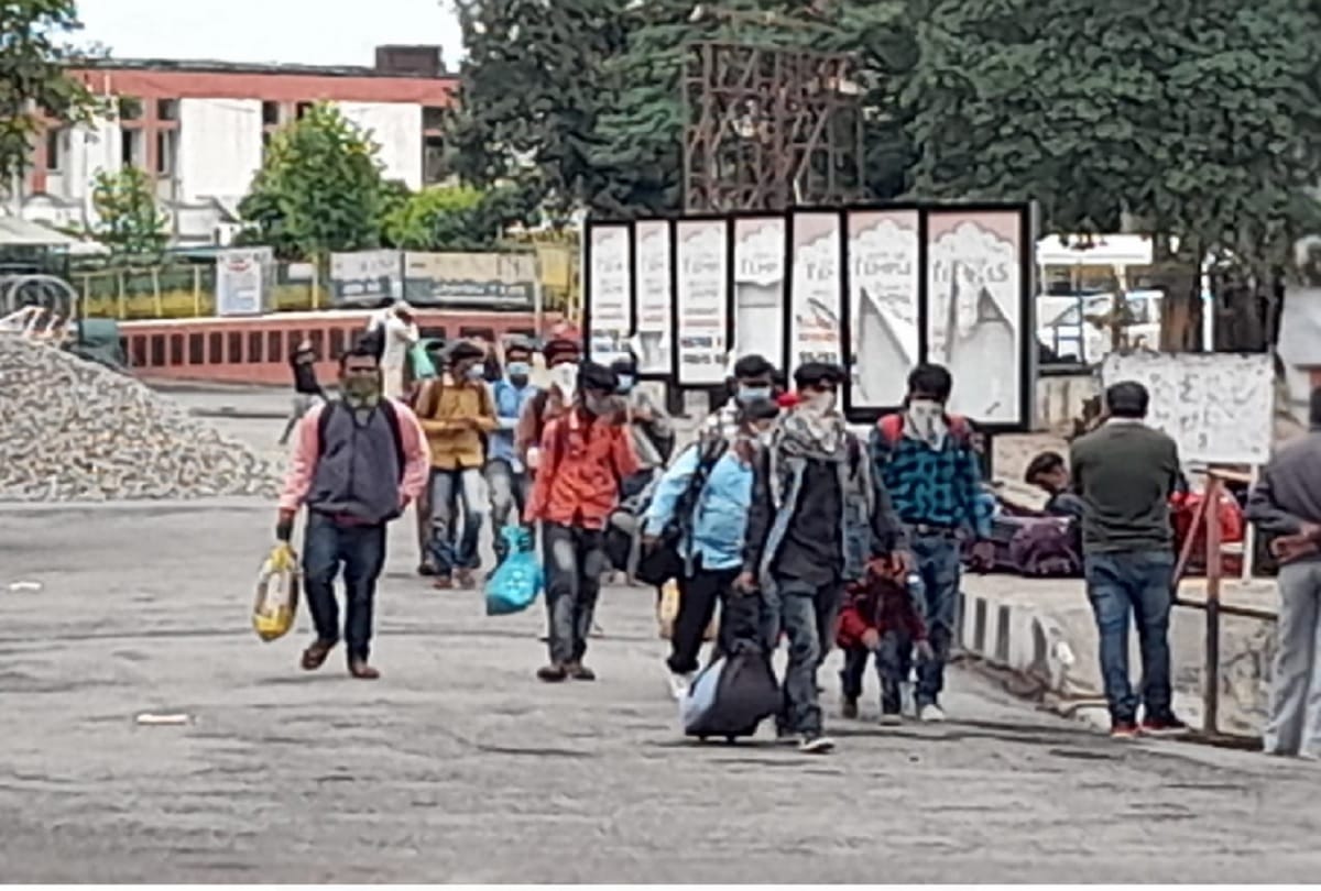 Jammu and Kashmir: Testing of rail-air passengers continues, entry will be available from Lakhanpur only on double dose