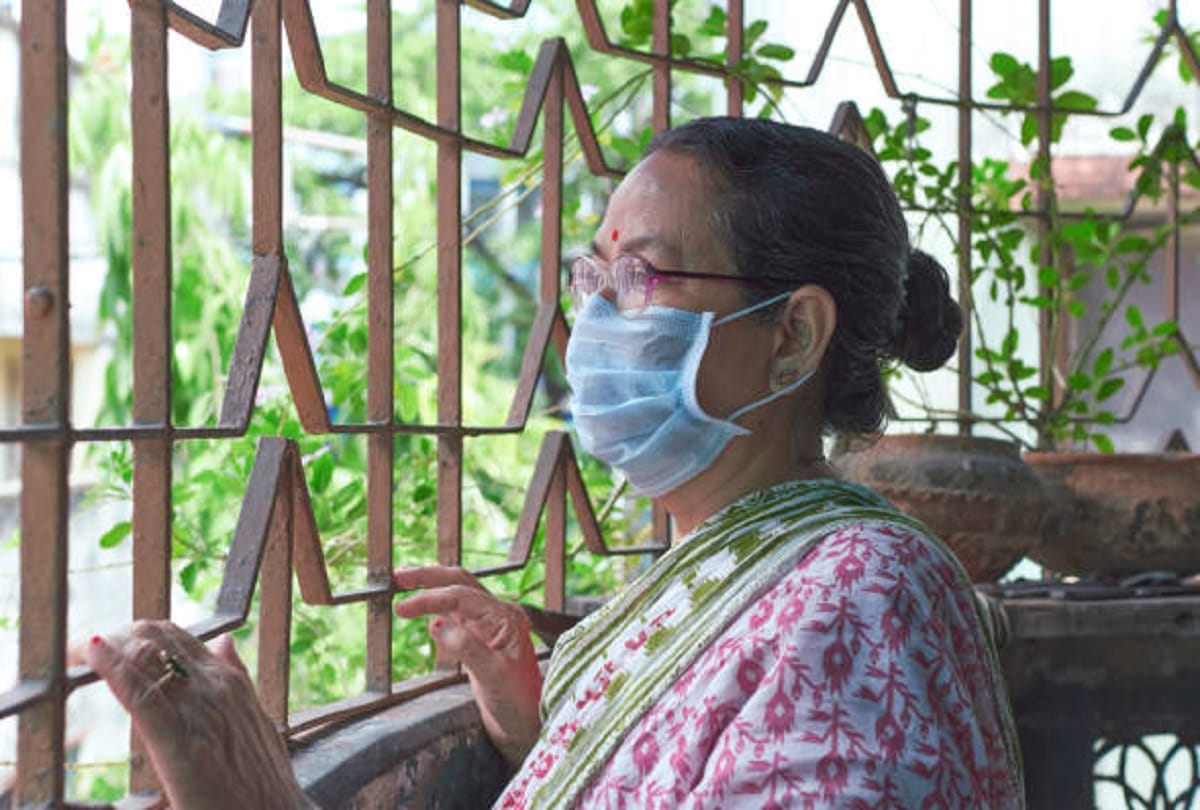 asymptomatic corona patients should keep their family members safe with this ways