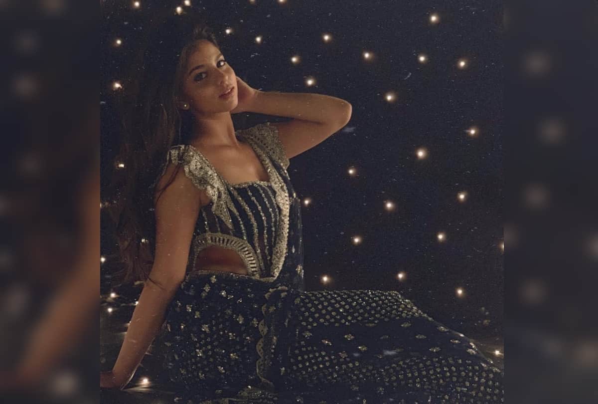 shahrukh khan daughter suhana khan vacations end she poses in white top see picture