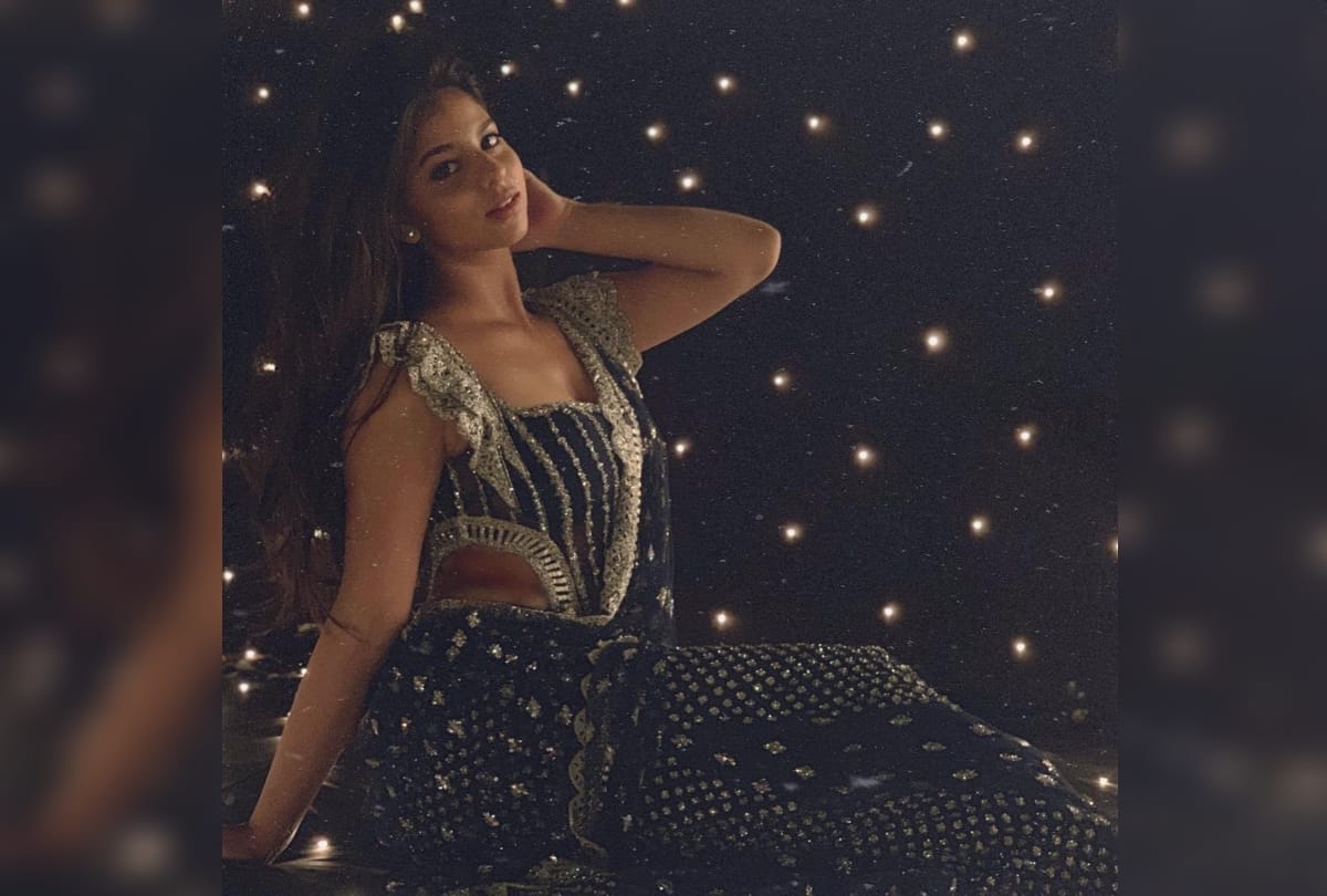 shahrukh khan daughter suhana khan vacations end she poses in white top see picture