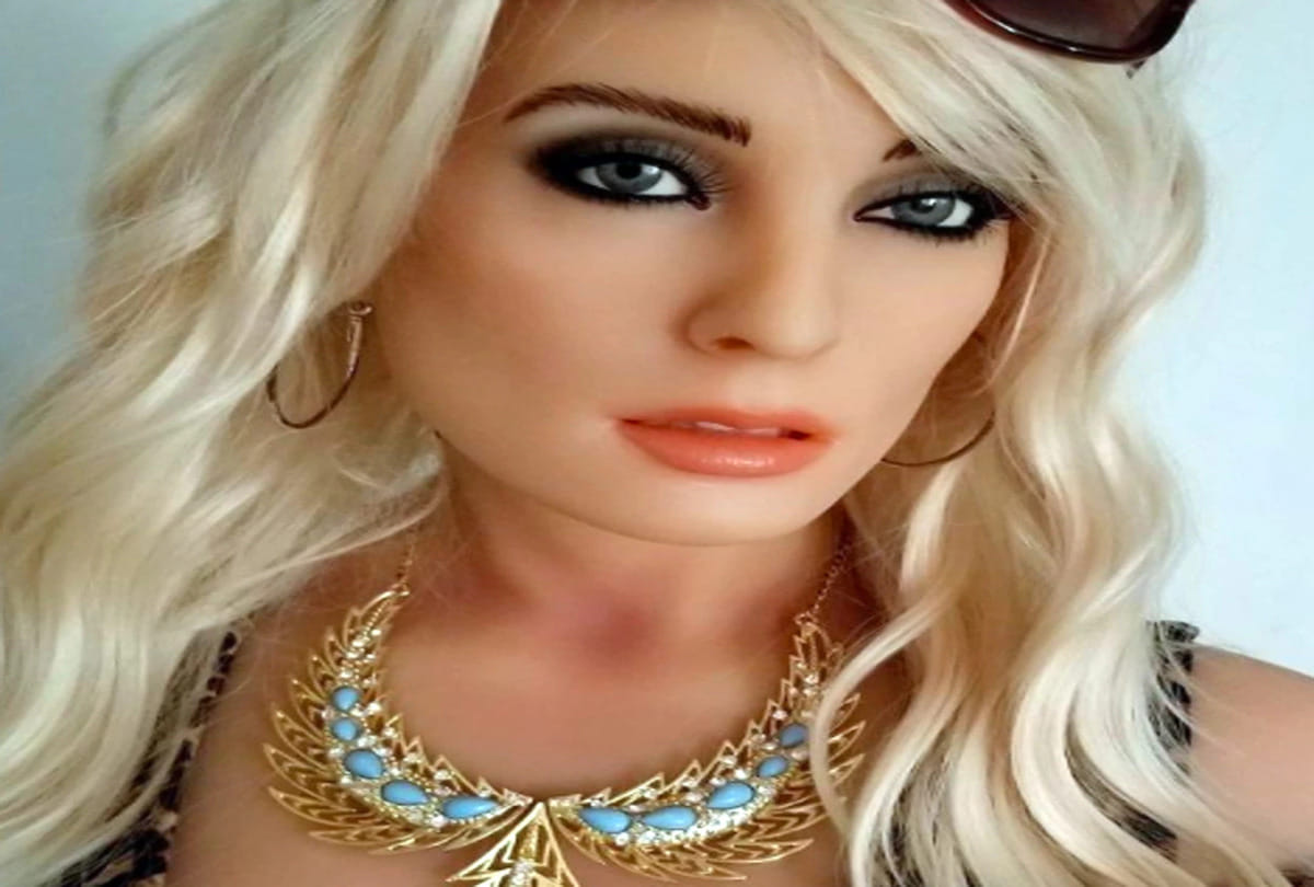 us realdoll company made a women robot which can react like a girl and fulfil needs