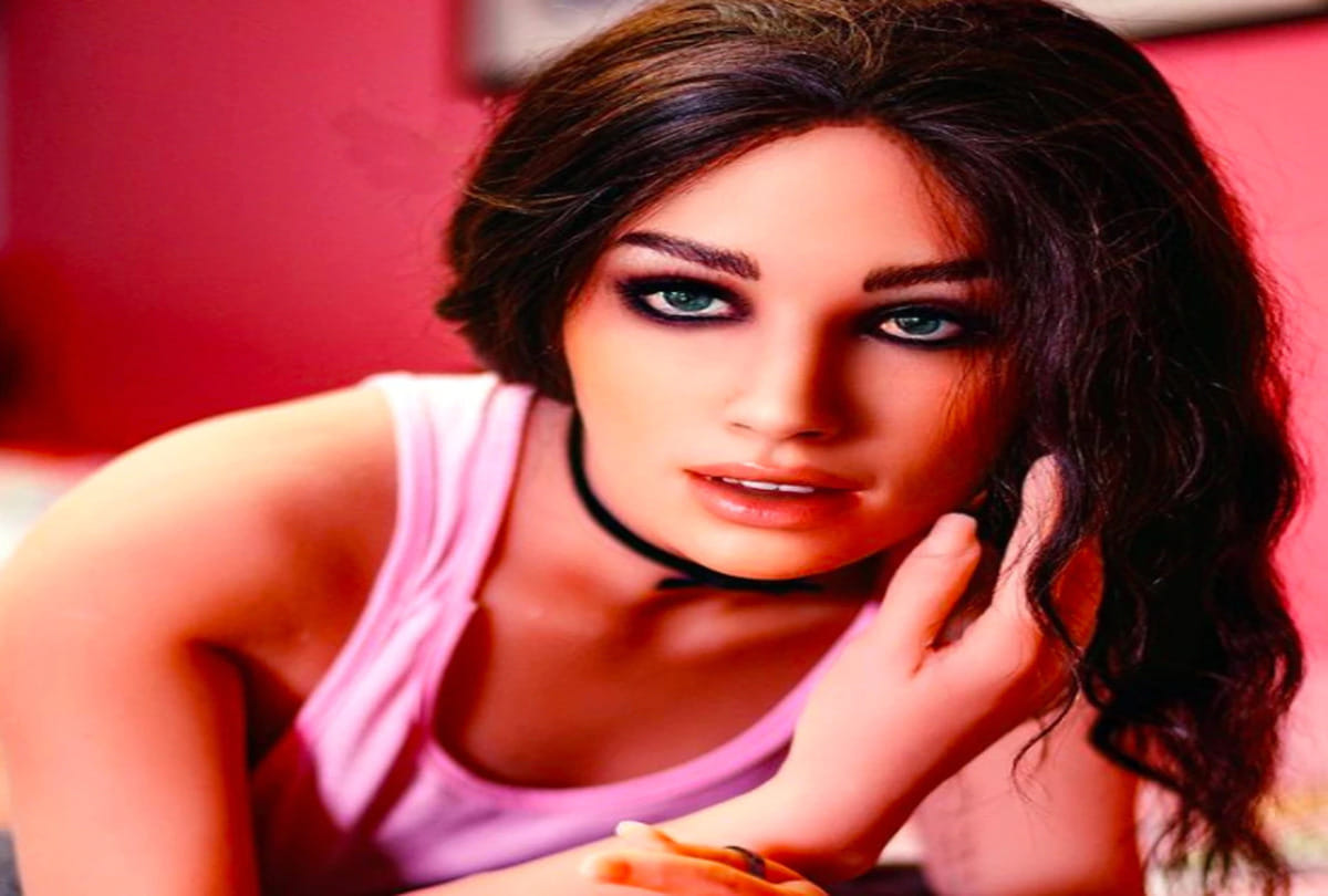 us realdoll company made a women robot which can react like a girl and fulfil needs