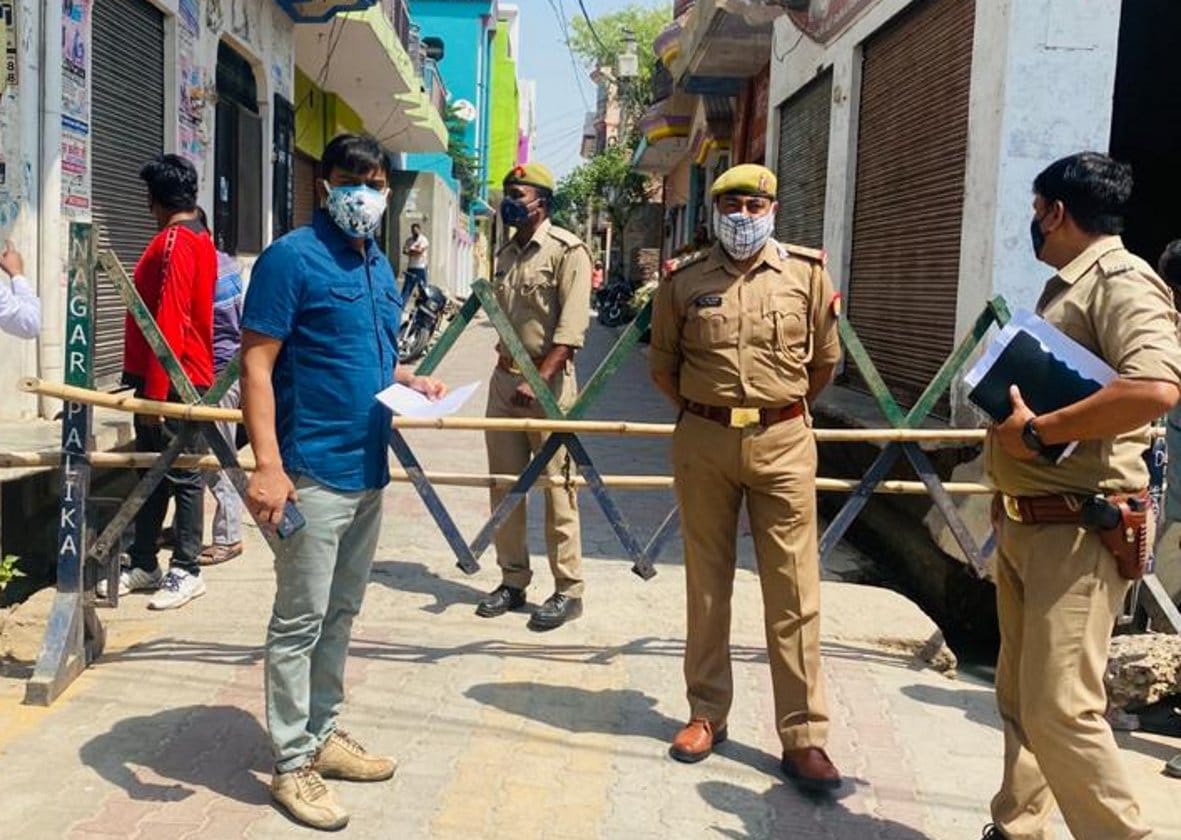 Increased vigor in Containment Zone, Policemen deployed