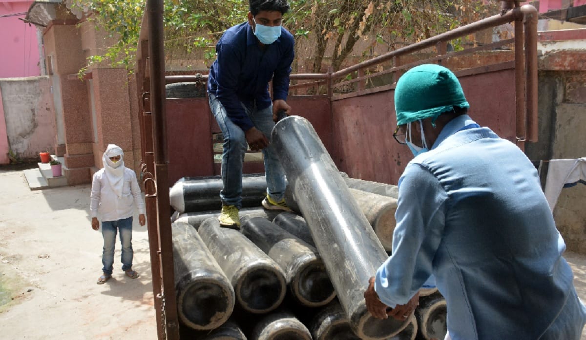 Oxygen crisis deepens, admitted patients being evacuated from hospitals in varanasi