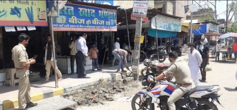 Hathras: Removal of encroachment near the footpass